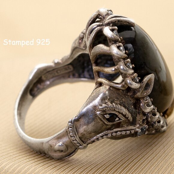 Striking Black Onyx? & CZ Diamond Accent Horse Head Vintage Ring in 925 Silver - Picture 8 of 8